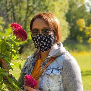 Meet your Posher, Rosalie